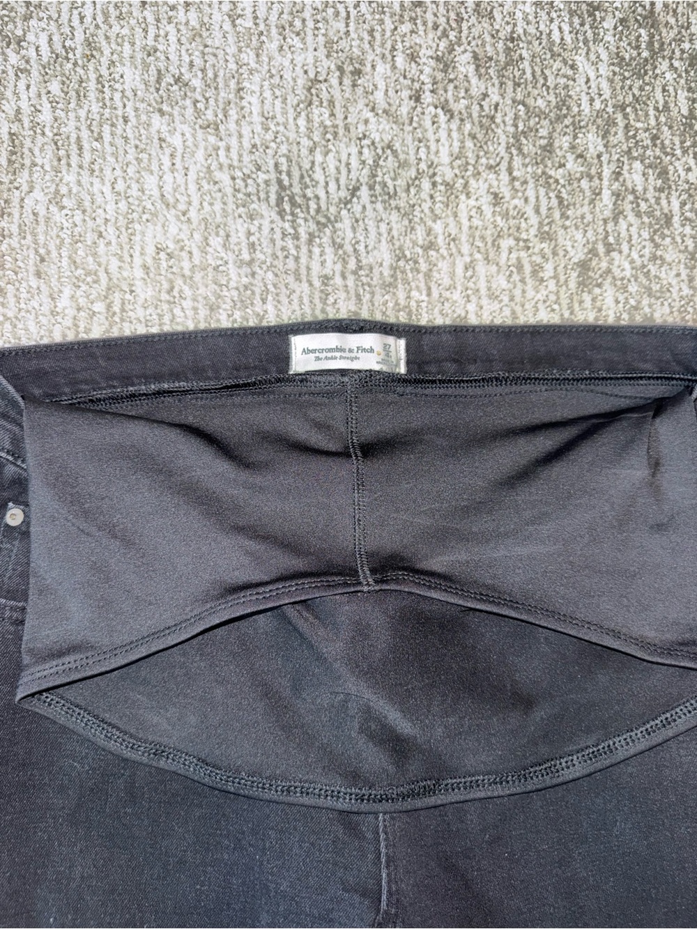Abercrombie & Fitch maternity jeans - Picture 3 of 4